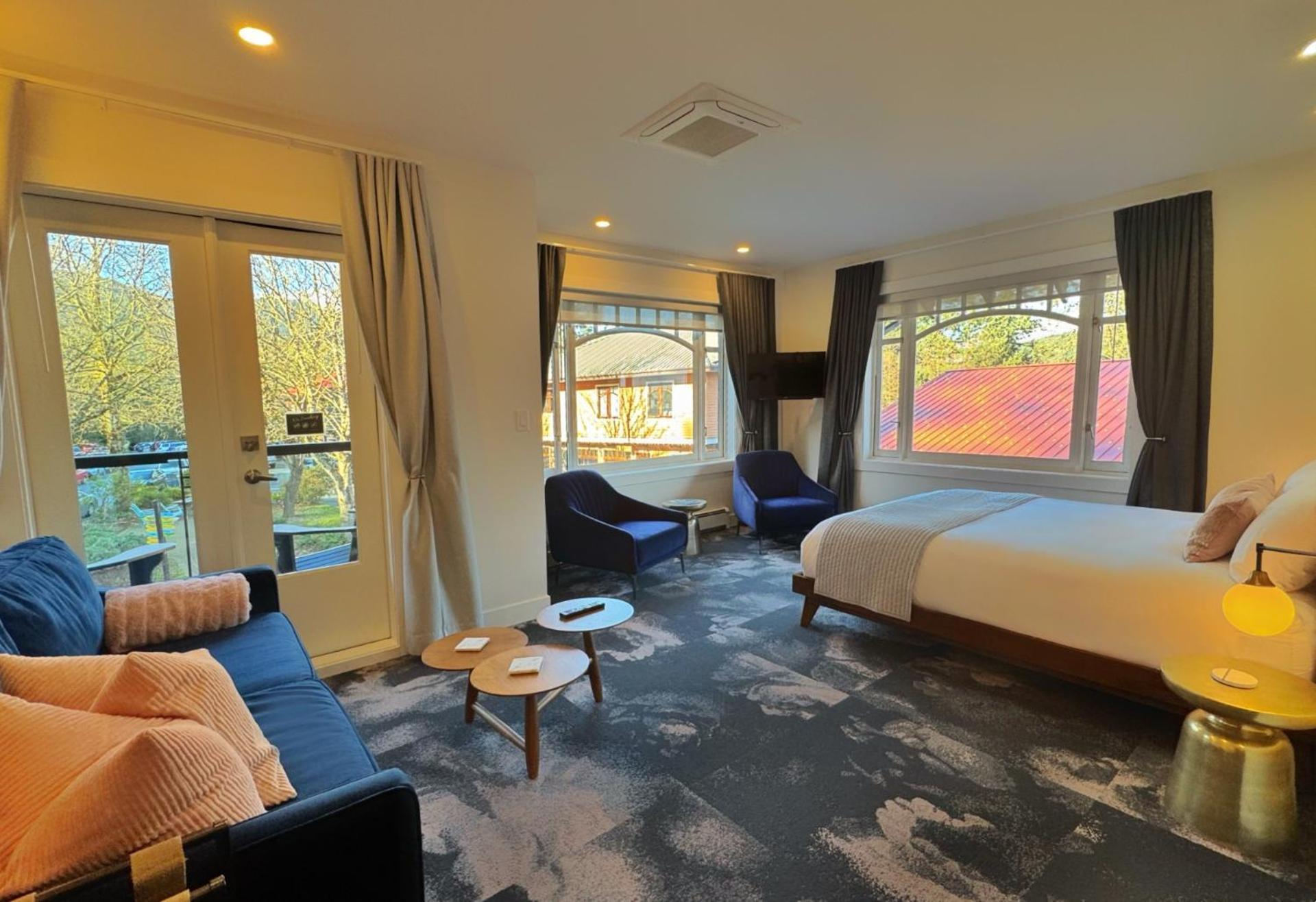 Artisan On Bowen Hotel